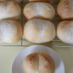 自家製酵母であっさりまるパン（粉と砂糖を変えました）